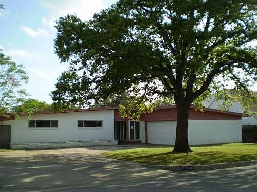 1st image of 1704 Montrose Dr