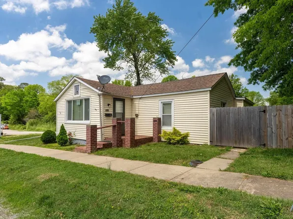 510 W Idaho Ave, Carterville, IL 62918