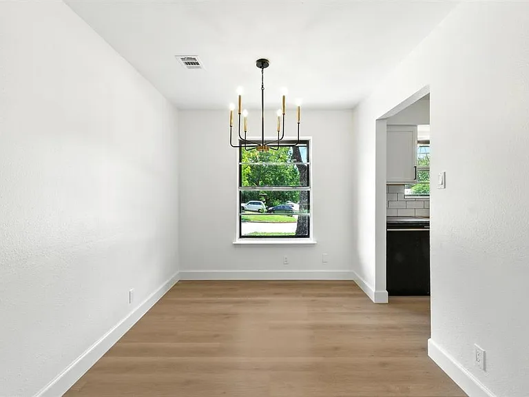 8520 Bradford Dr — Photo 12