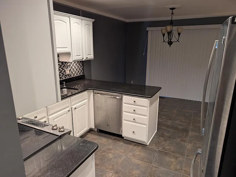 24540 Pinehurst Ave #1 — Photo 8