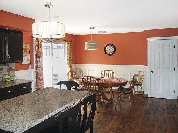 5th image of 584 E Mountain Ave S