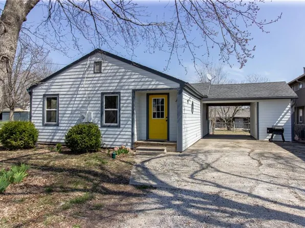 114 Wesley St, Baldwin City, KS 66006