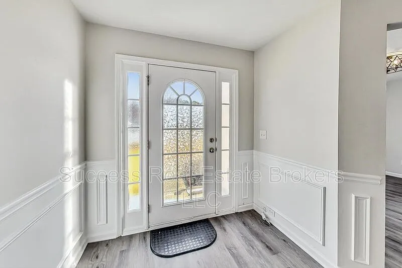 4 bed, 3.5 bath, 3584 sqft, $3,000 — Photo 4