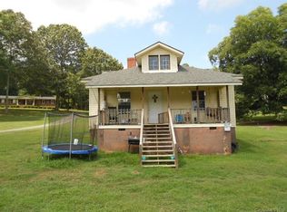 1233 Village Rd, Lincolnton, NC 28092