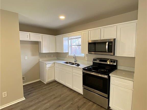 4th image of 3901 Monica Dr