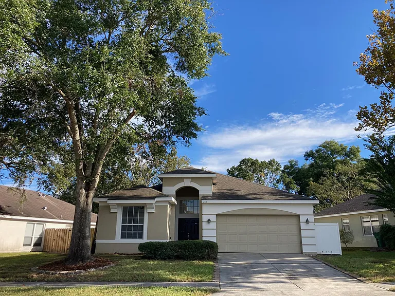 262 Hanging Moss Cir — Photo 2