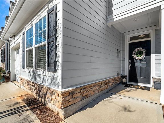 2nd image of 100 Masden Rd