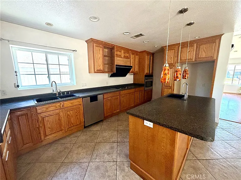 12286 Maxon Ln — Photo 7
