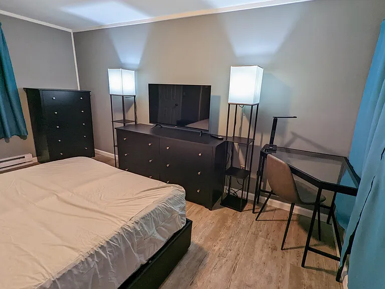 39 Queen St #1 — Photo 25
