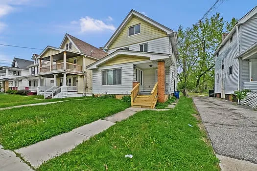 Building Photo - 13317 Caine Ave
