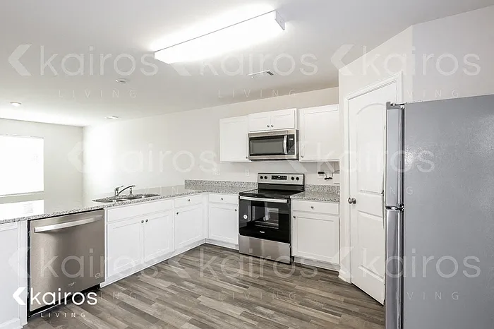 814 Vistamount Path — Photo 4