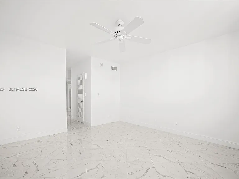 19380 Collins Ave #1122 — Photo 10