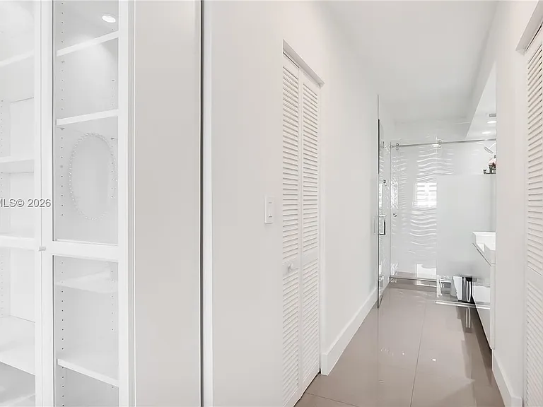 300 Bayview Dr #307 — Photo 21