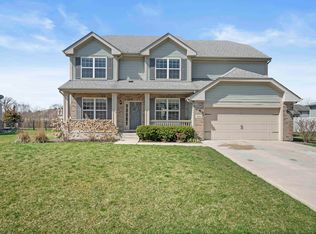 9950 Clark Pl, Crown Point, IN 46307