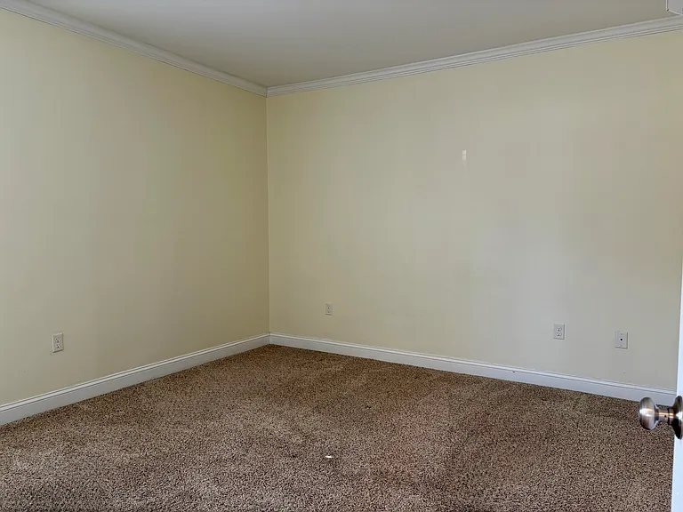 30 Elm Ave #B1 — Photo 11