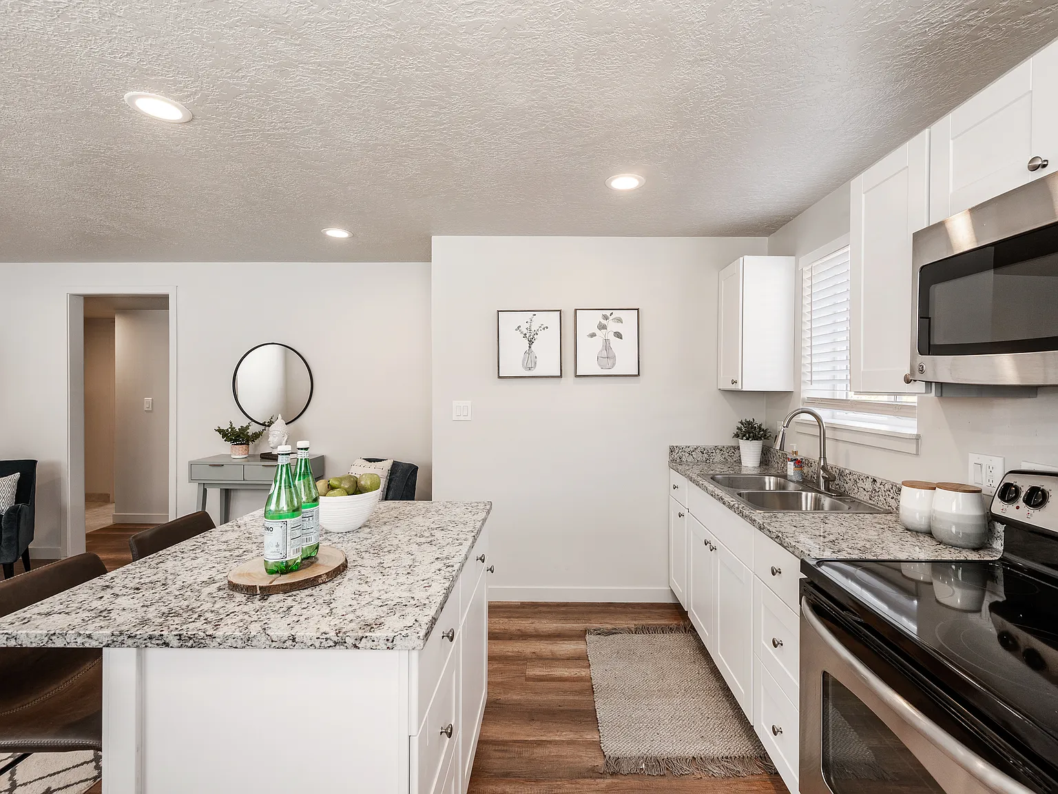 1143 S Denver St — Photo 4