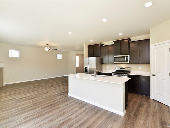 3rd image of 4509 Bay Vista Blvd