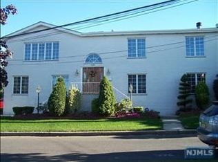 1068 Floral Ter, Secaucus, NJ 07094