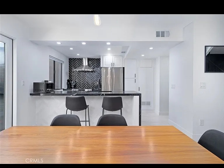 2252 N Indian Canyon Dr #B — Photo 9