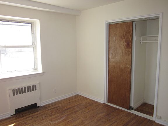 3rd image of 8625 112th St APT 8A