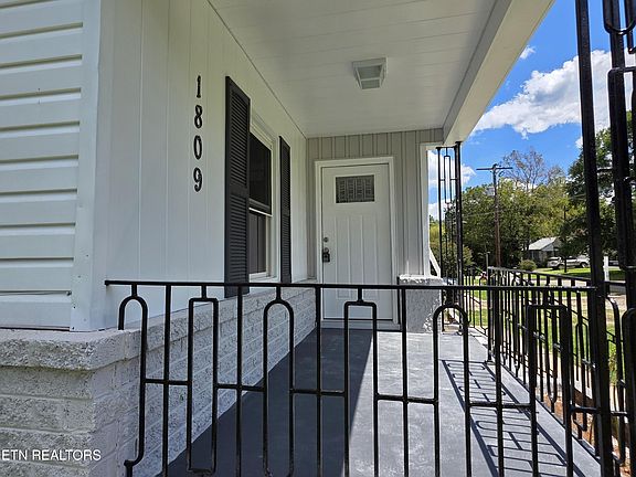 2nd image of 1809 Allen Ave