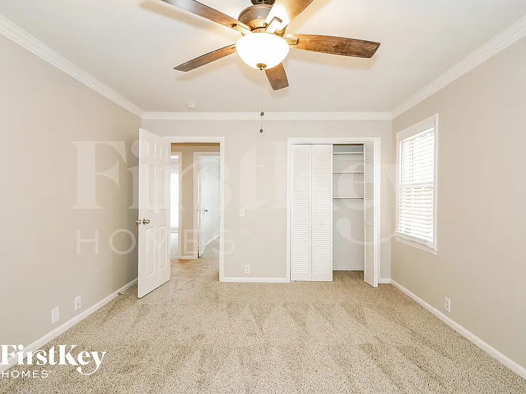 7614 Robin Crest Rd — Photo 8