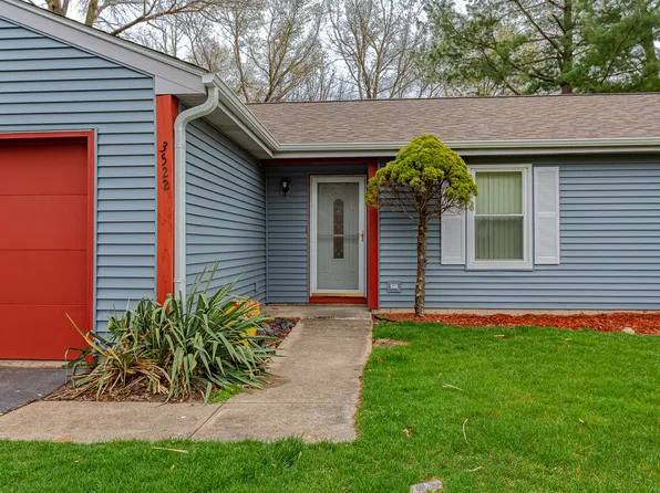 3522 Hale Ln, Island Lake, IL 60042