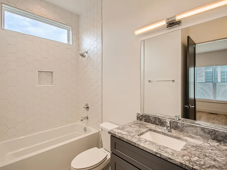 411 Serenity Ln — Photo 22