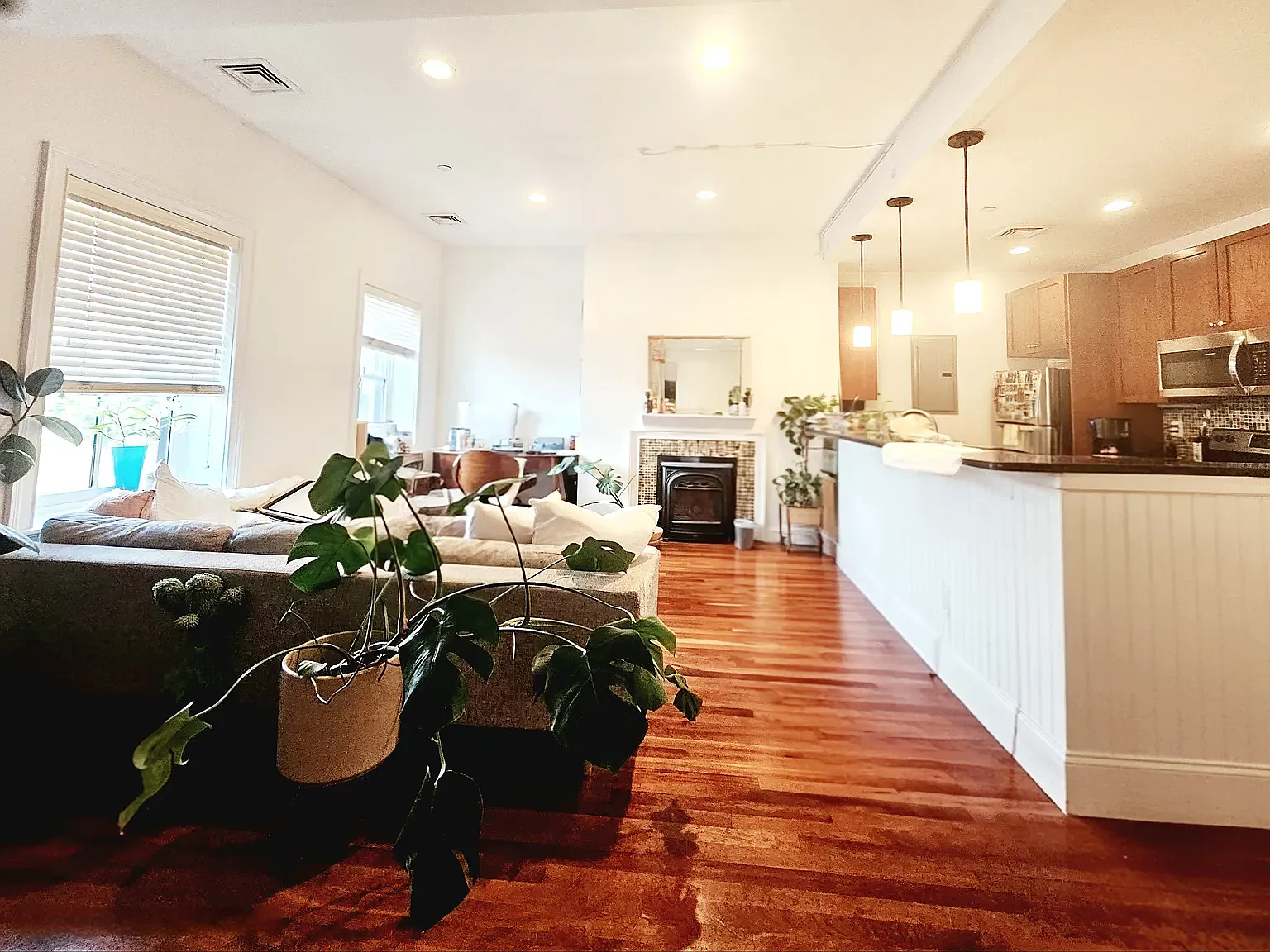 1 bed, 550 sqft, $2,850 — Photo 2