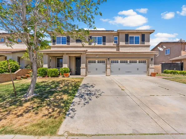 2811 Bouquet Ln, Palmdale, CA 93551