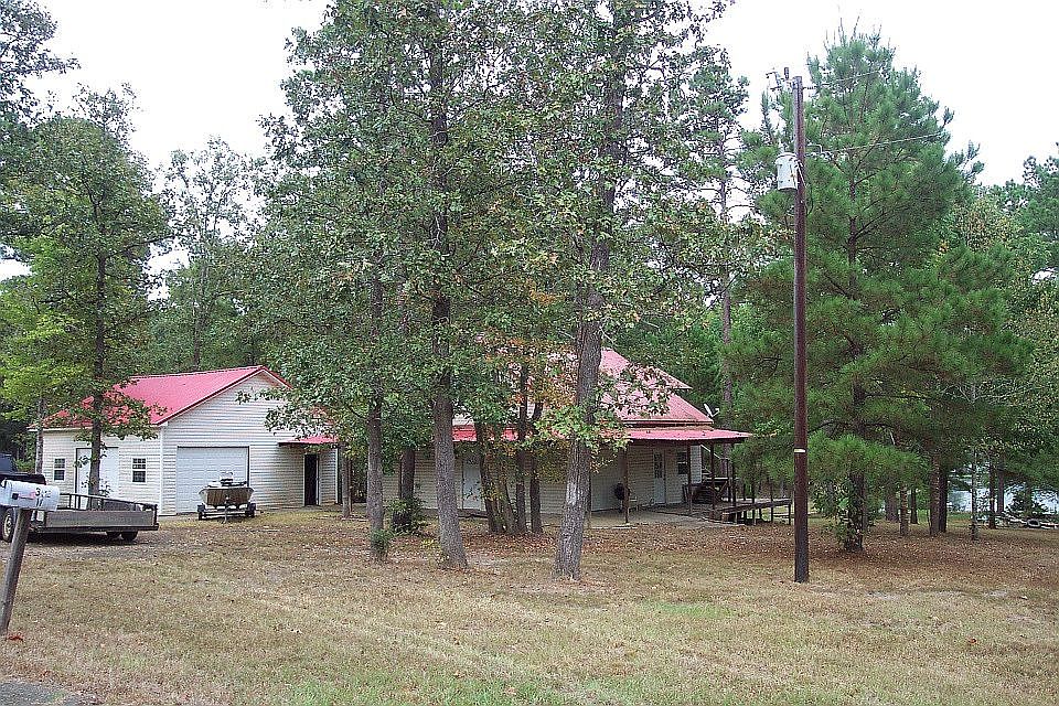 1st image of 302 Jennifer Ln