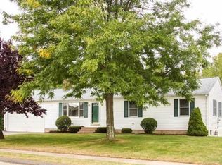 127 Katherine Dr, Agawam, MA 01001