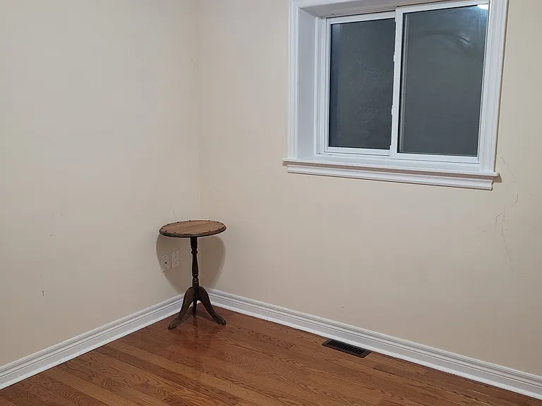 229 Chartland Blvd S — Photo 11