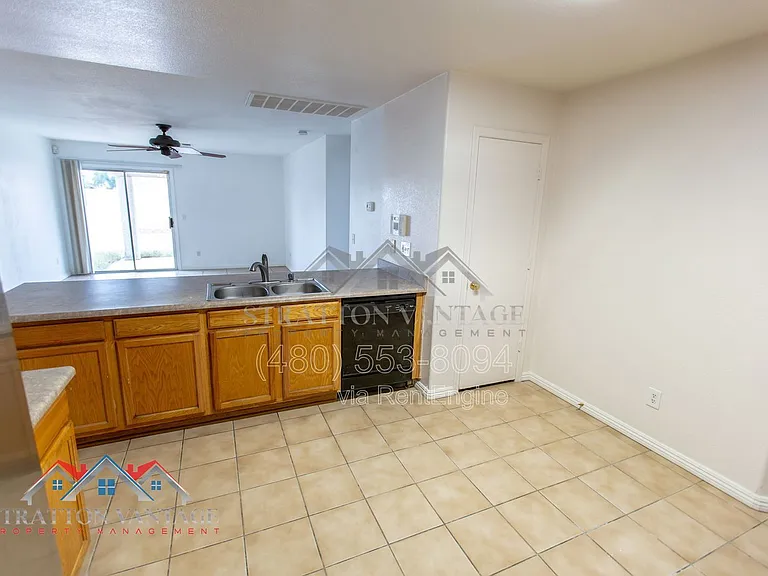 5706 N 74th Dr — Photo 17