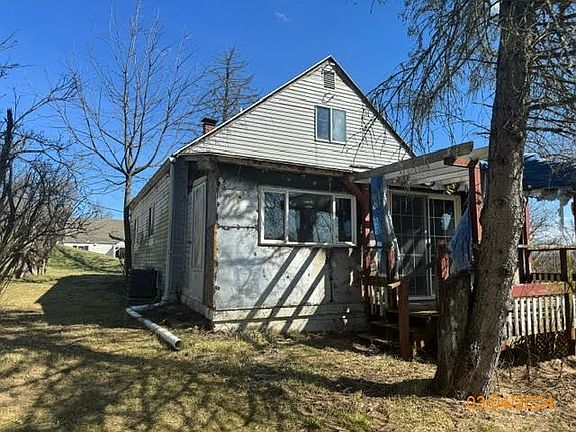 2nd image of 3126 Southern Dr