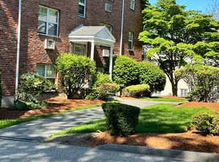 41 Kilby St APT 12, Woburn, MA 01801