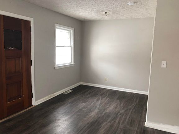 2nd image of 2025 & 2027 Ayers Ave #1