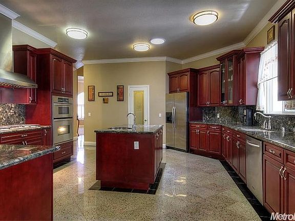 3rd image of 5284 E Black Oak Dr