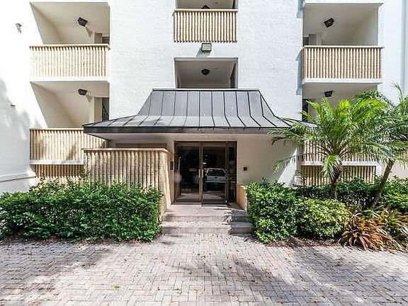 3rd image of 4712 Ocean Blvd APT W5