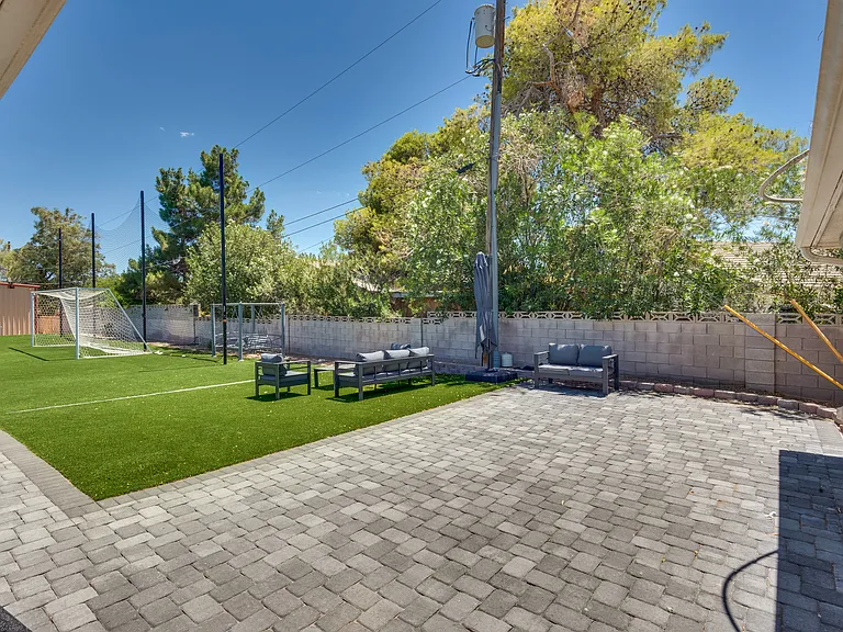 8626 Haven St — Photo 6
