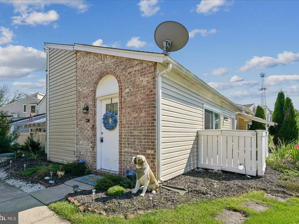 1538 Kensington Dr, Hagerstown, MD 21742