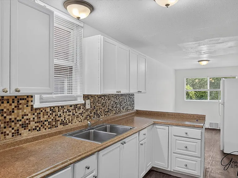 14800 Tacoma St — Photo 7
