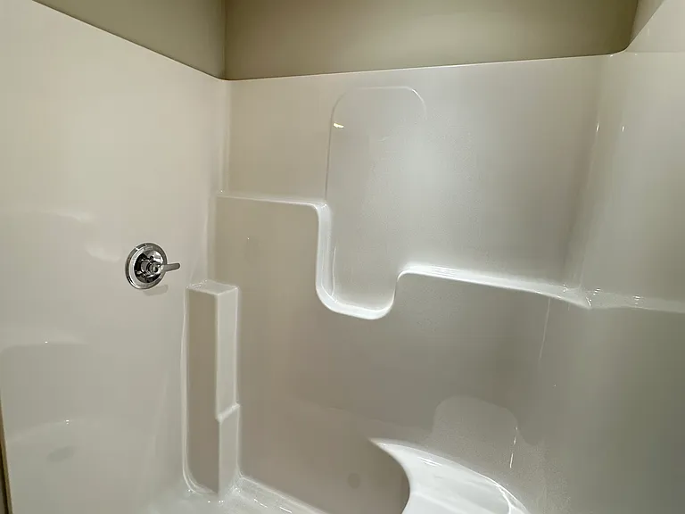 1409 Brook Hill Dr — Photo 9