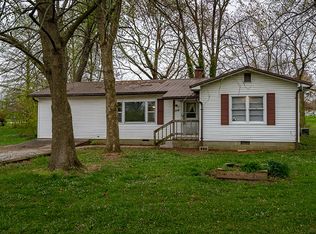 104 W Oak St, Allendale, IL 62410