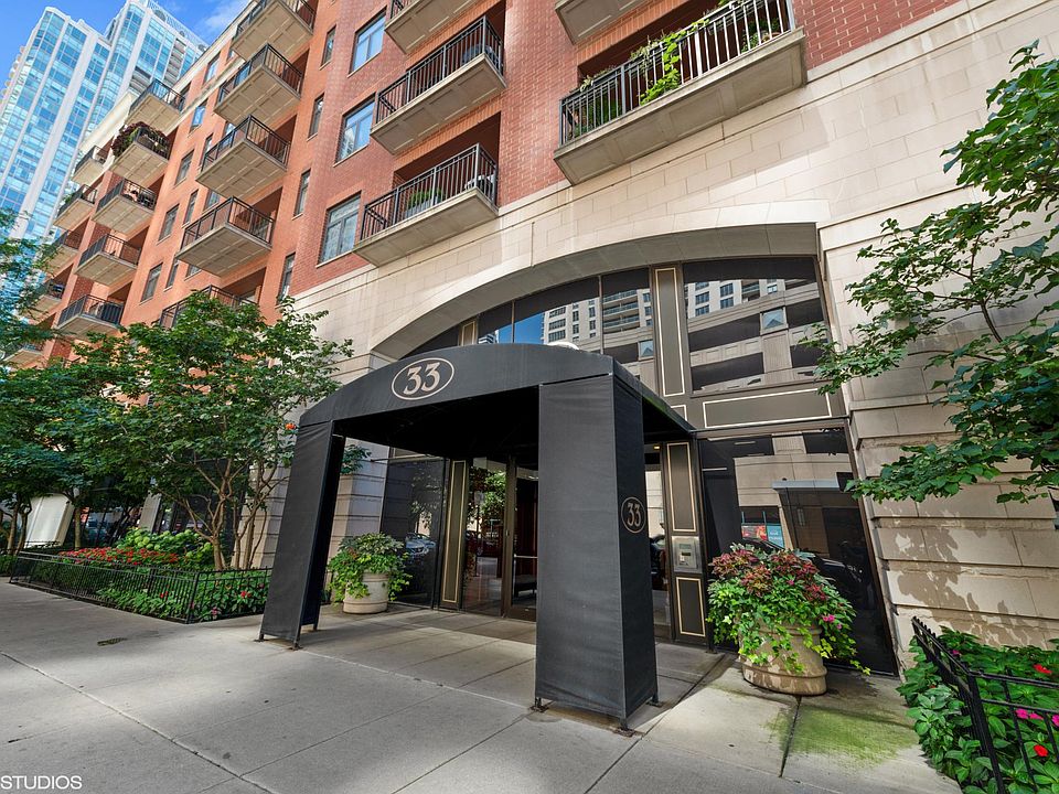 1st image of 33 W Huron St #304A