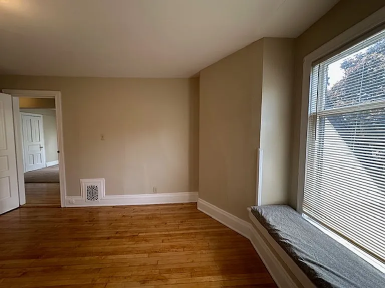 2724-2726 N Murray Duplex — Photo 21