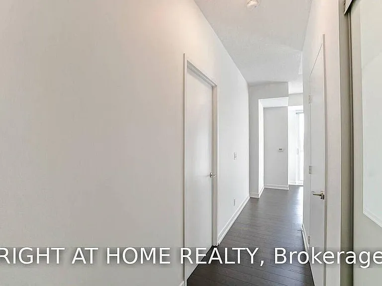 120 Bayview Ave #N821 — Photo 30
