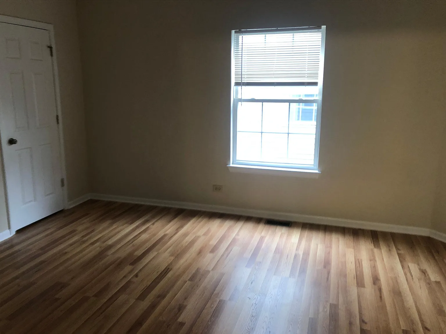 2 bed, 2.5 bath, 1332 sqft, $2,200 — Photo 4