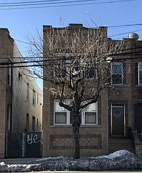 6112 Metropolitan Avenue  image 1 of 1