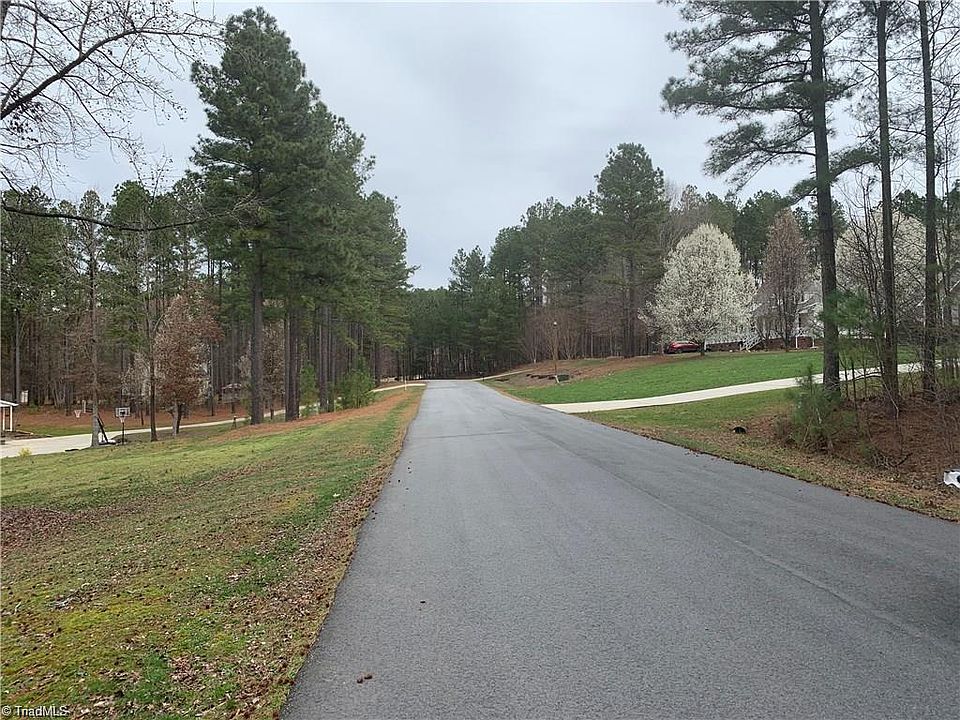 2nd image of 346 Cove Wood Dr